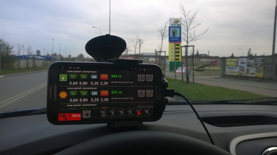 Aplikacja Izzy Drive. Dane o stacjach paliw i cenach.
