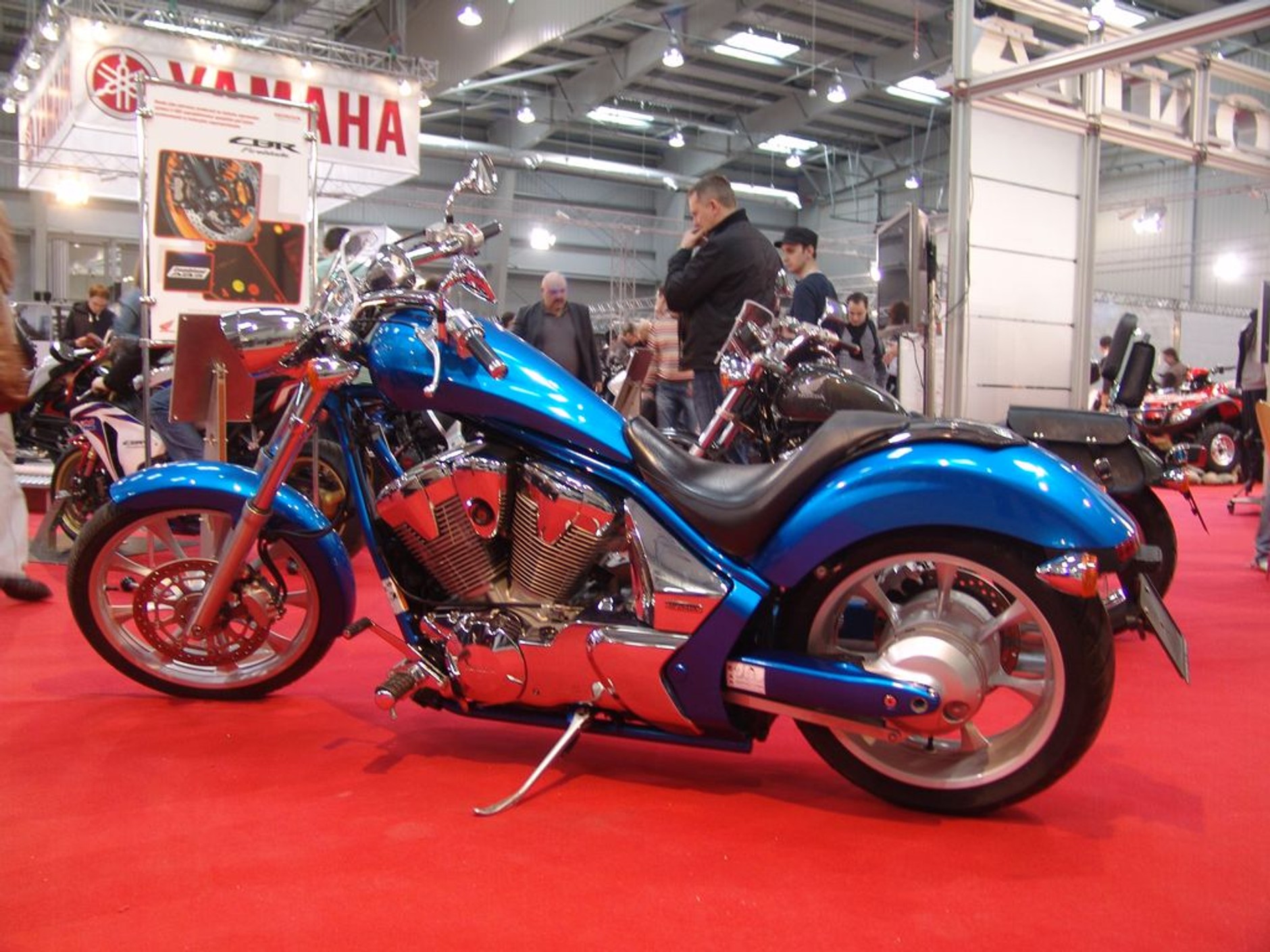 III Ogólnopolska Wystawa Motocykli i Skuterów: premiery i atrakcyjne hostessy (galeria)