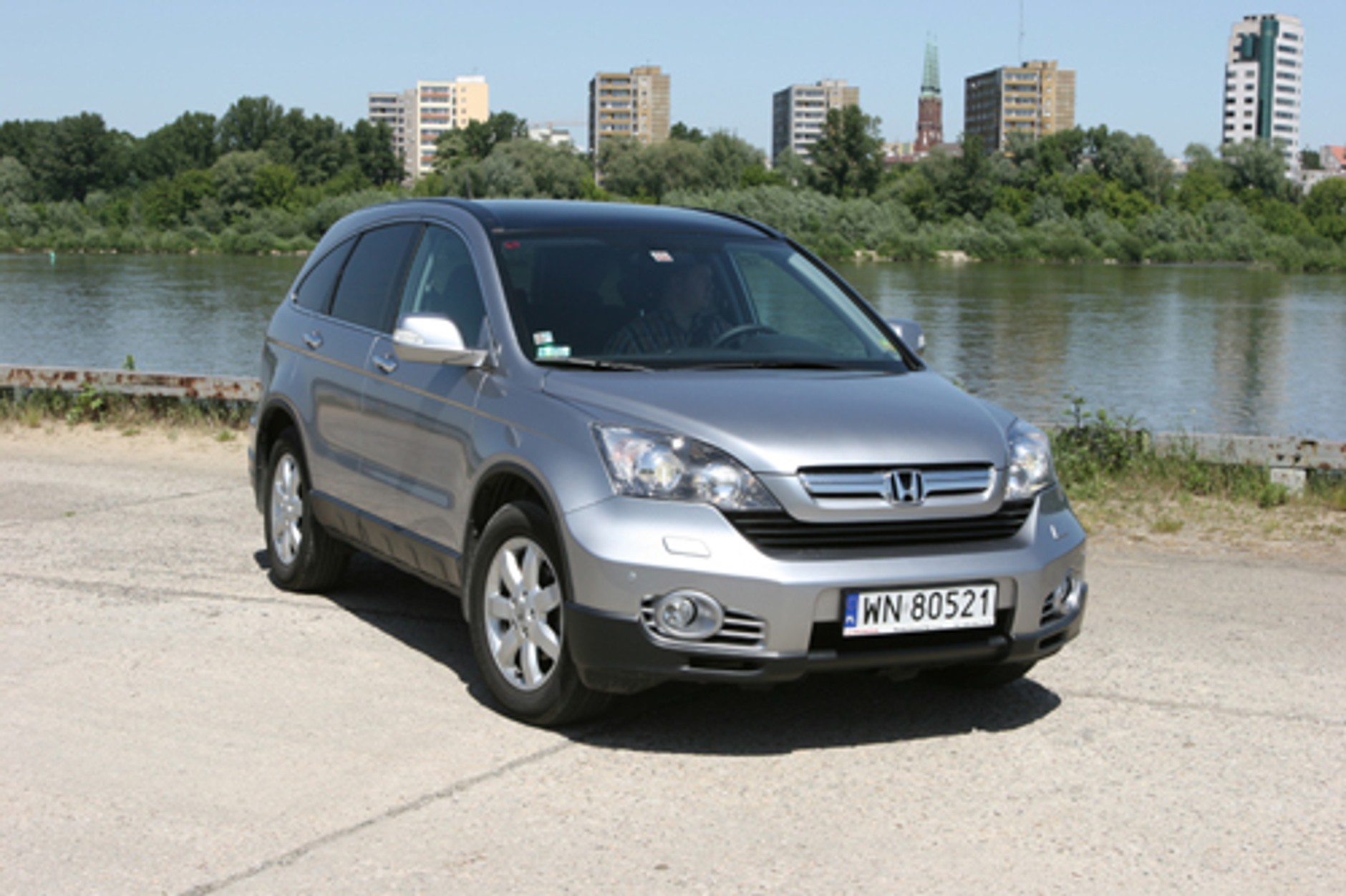 Nowy czy używany - Honda CR-V kontra BMW X5