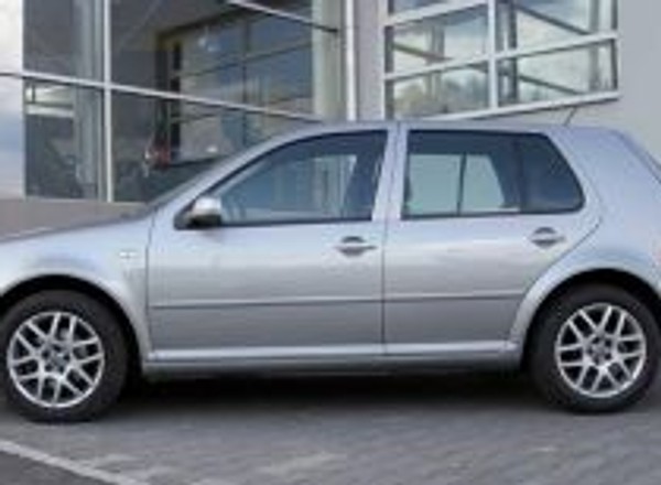 Samar: stale rośnie import używanych samochodów