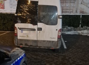 Policjanci skontrolowali auto dostawcze. Gdy zajrzeli na "pakę", wszystko było już jasne