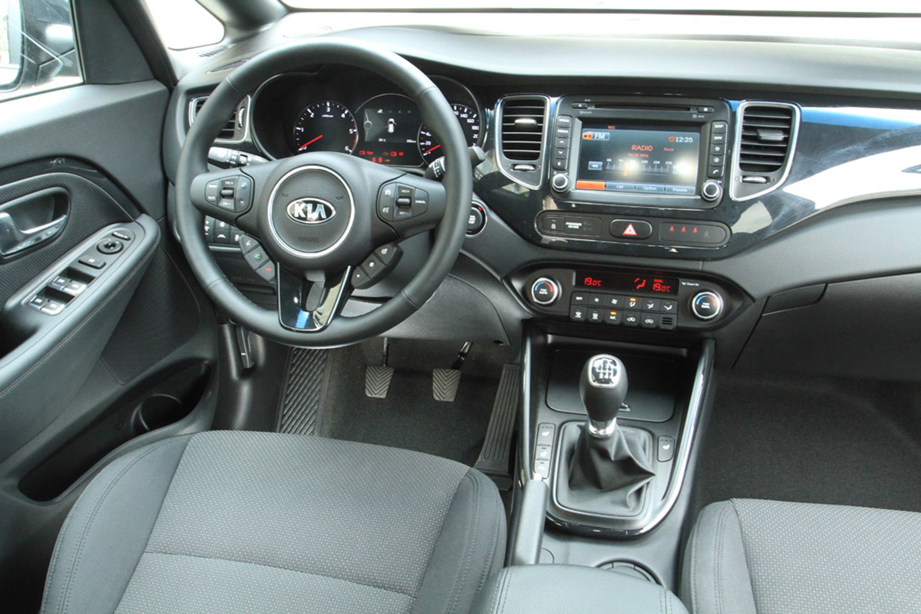 Test Kii Carens 1.7 CRDI: van bez kompleksów