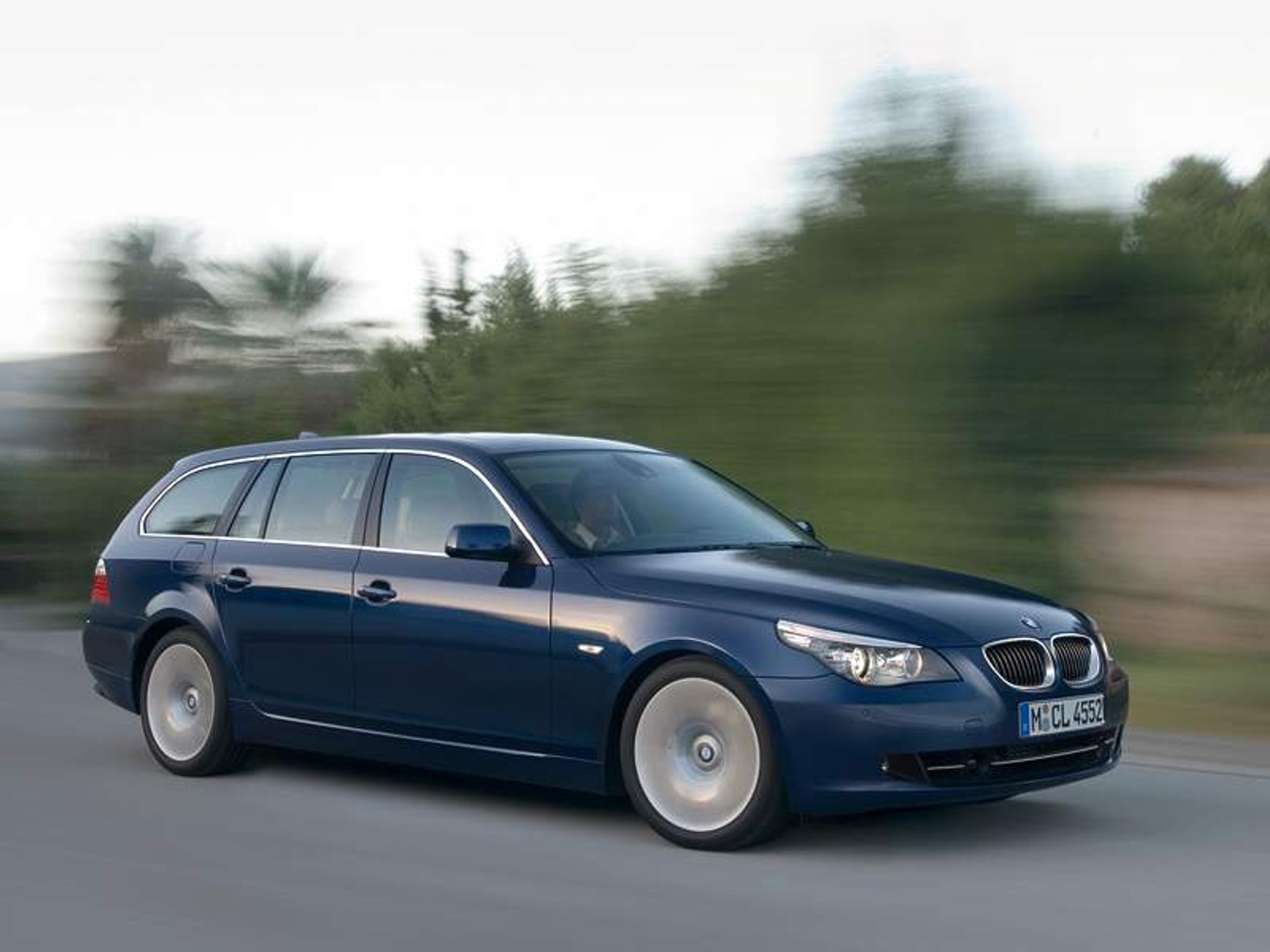 BMW 5: facelifting na półmetku (video)