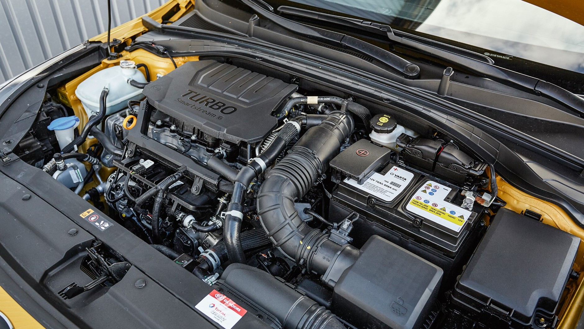 Nowy Citroen C4 kontra Kia XCeed - kompakty czy jednak SUV-y?