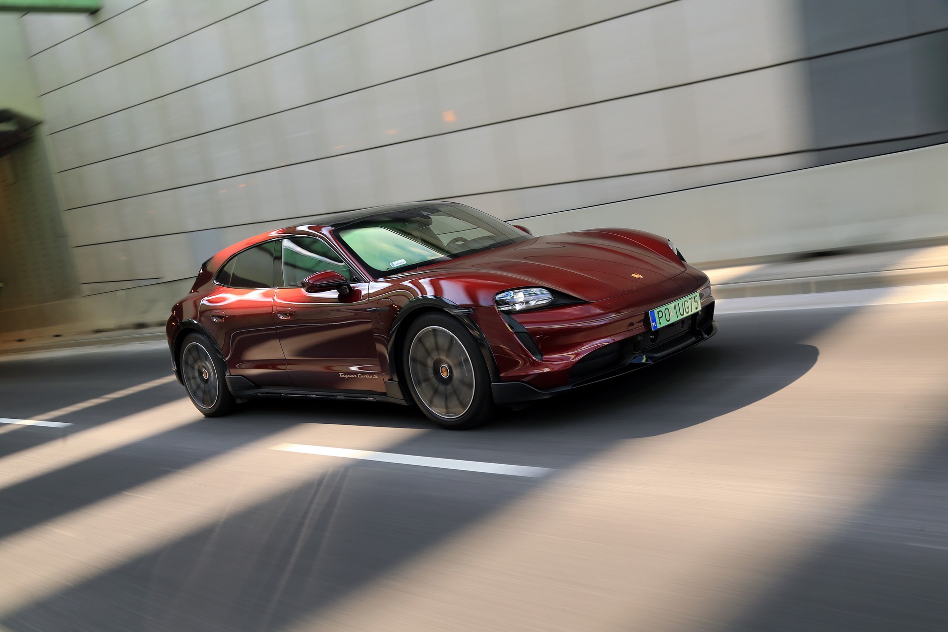 Porsche Taycan Cross Tourismo 2022 r. 1. generacja