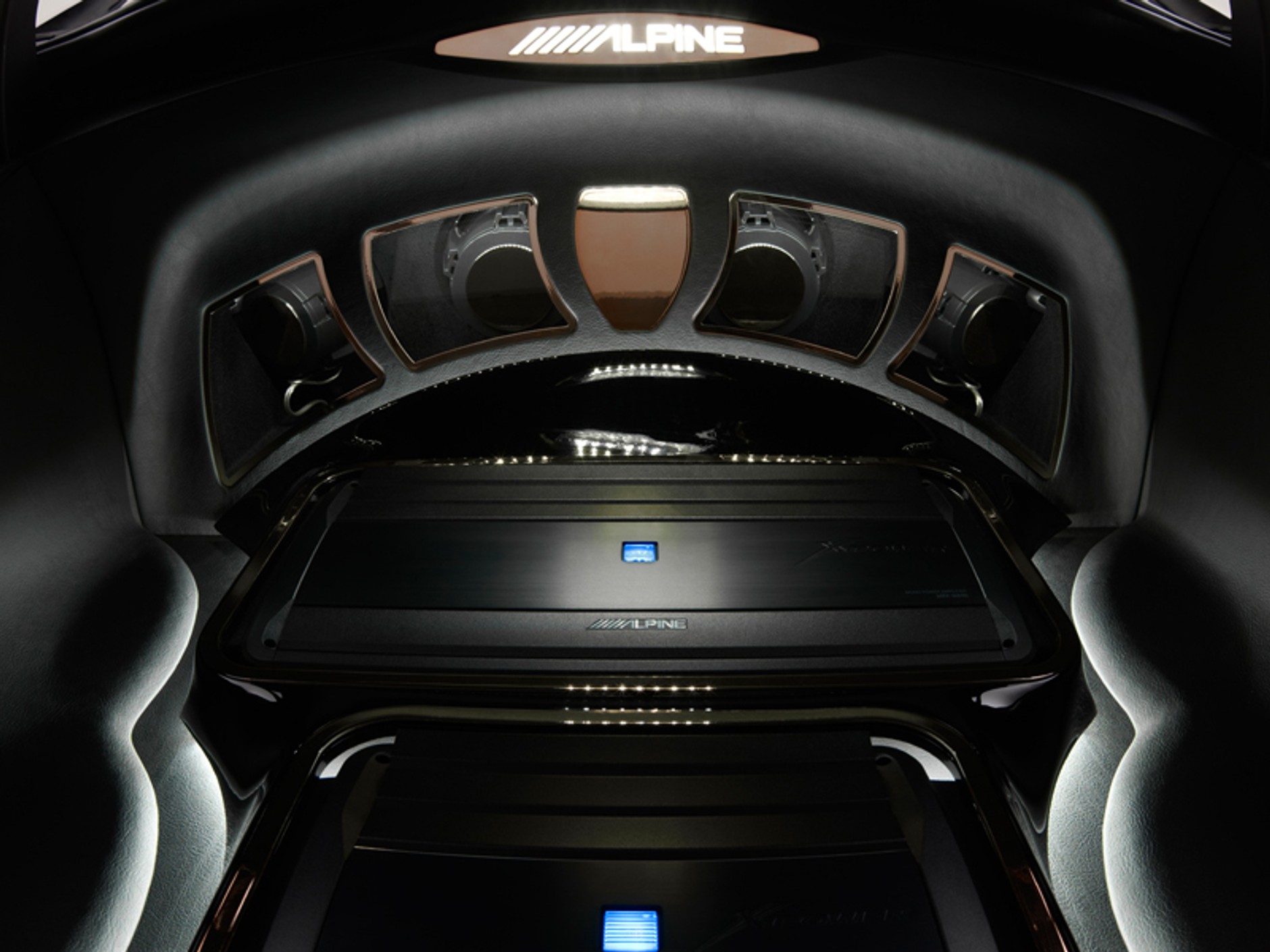 Nowy samochód demonstracyjny Alpine