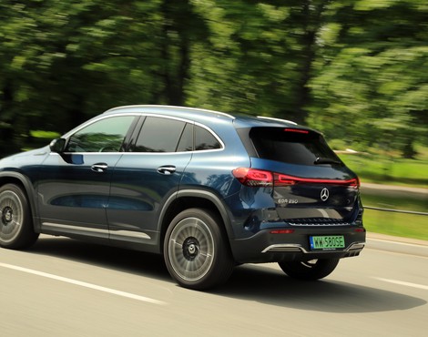 Mercedes EQA