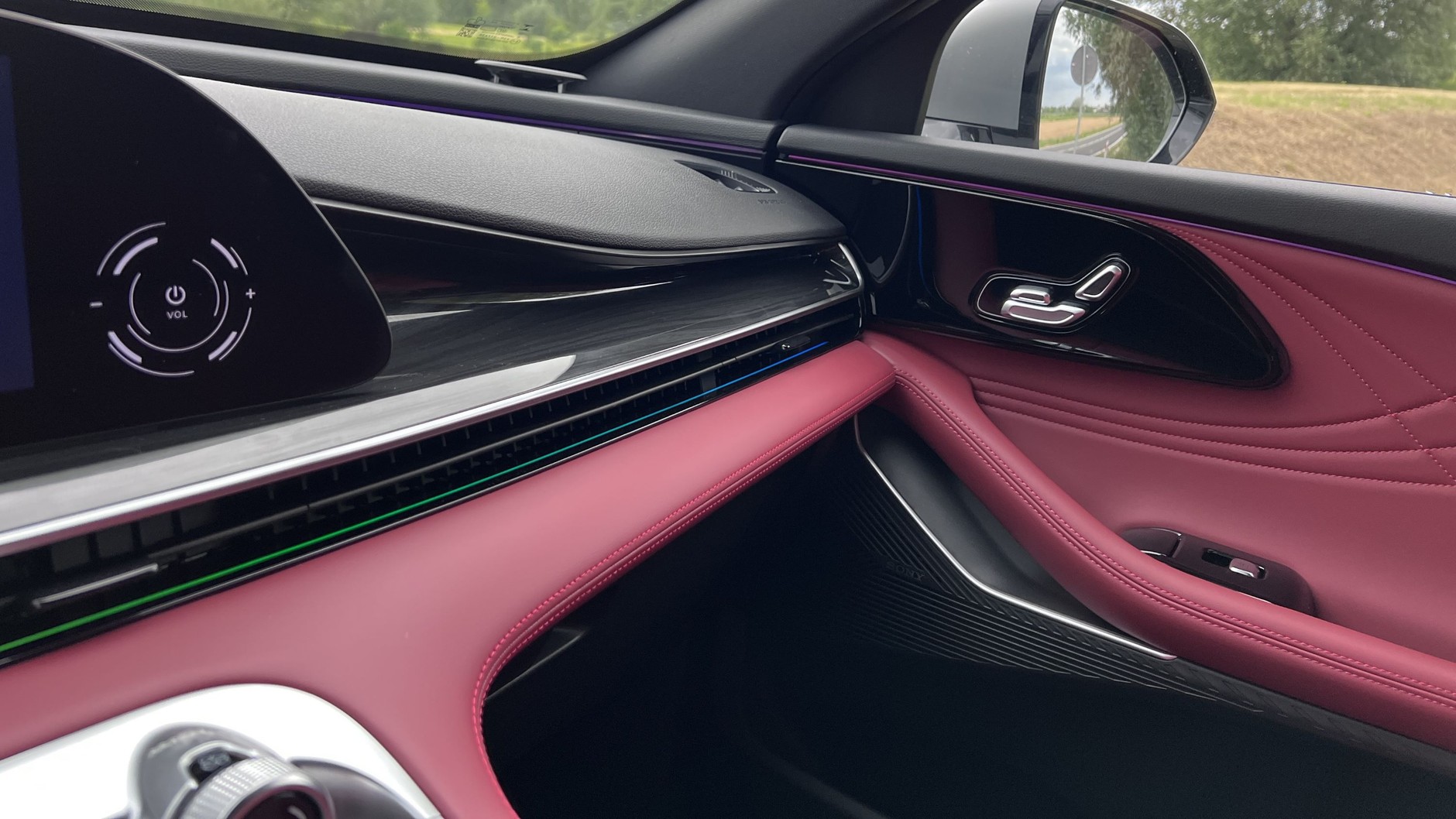 Omoda 9 Super Hybrid