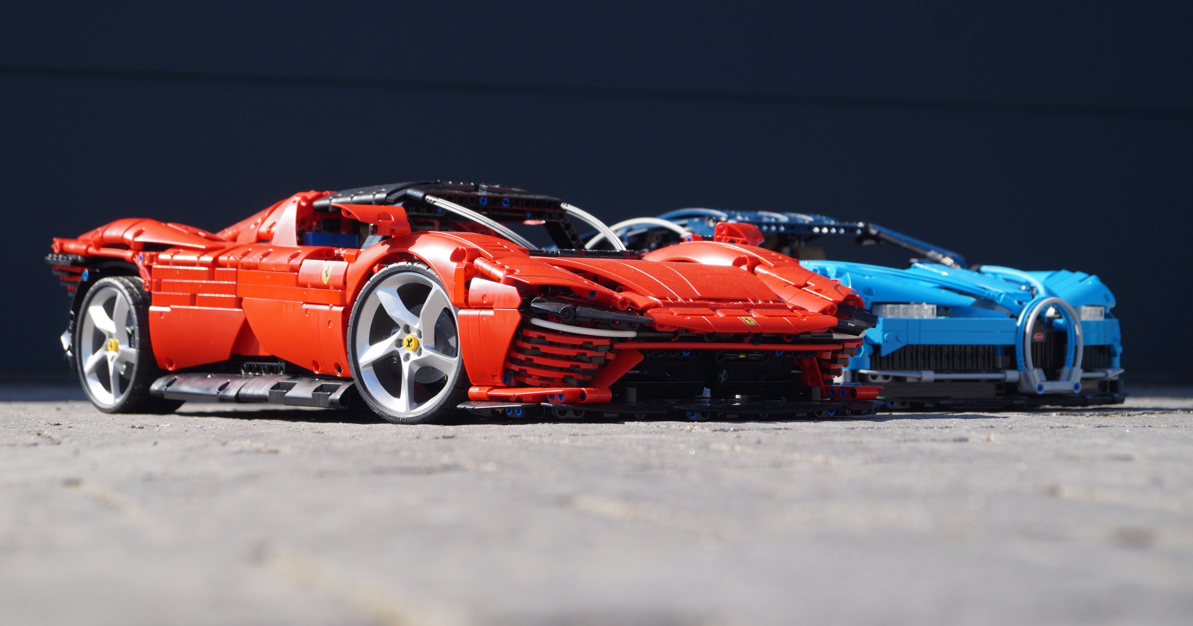 Bugatti Chiron i Ferrari Daytoina SP3 - Lego nie tylko dla dziecka