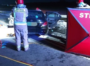Tragiczna czołówka na obwodnicy Wrocławia. Nie żyją dwie osoby, trzecia w ciężkim stanie