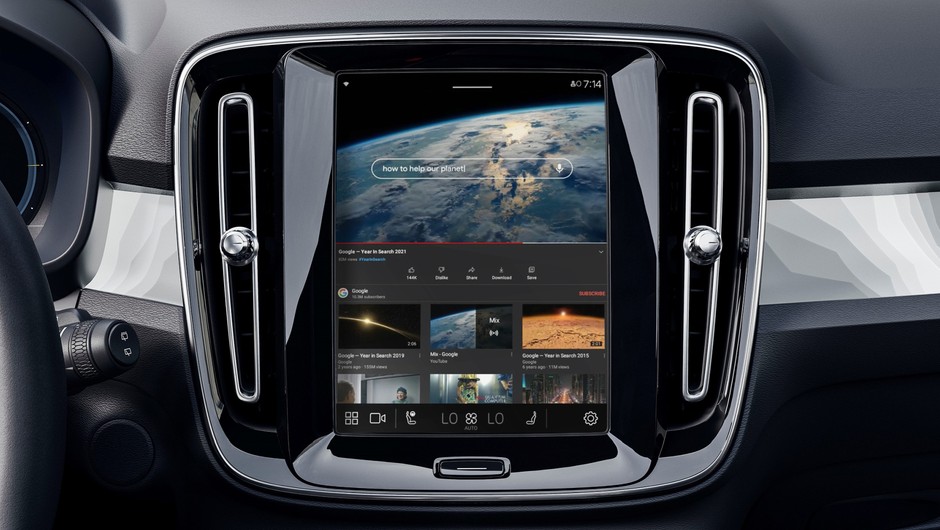 YouTube w Volvo C40 z Android Automotive