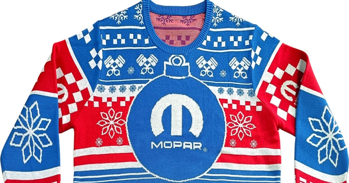 Brzydki świąteczny sweter Mopar