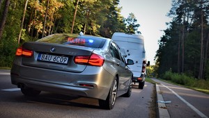Policjanci zatrzymali skradzionego busa. W środku odkryli coś jeszcze [WIDEO]