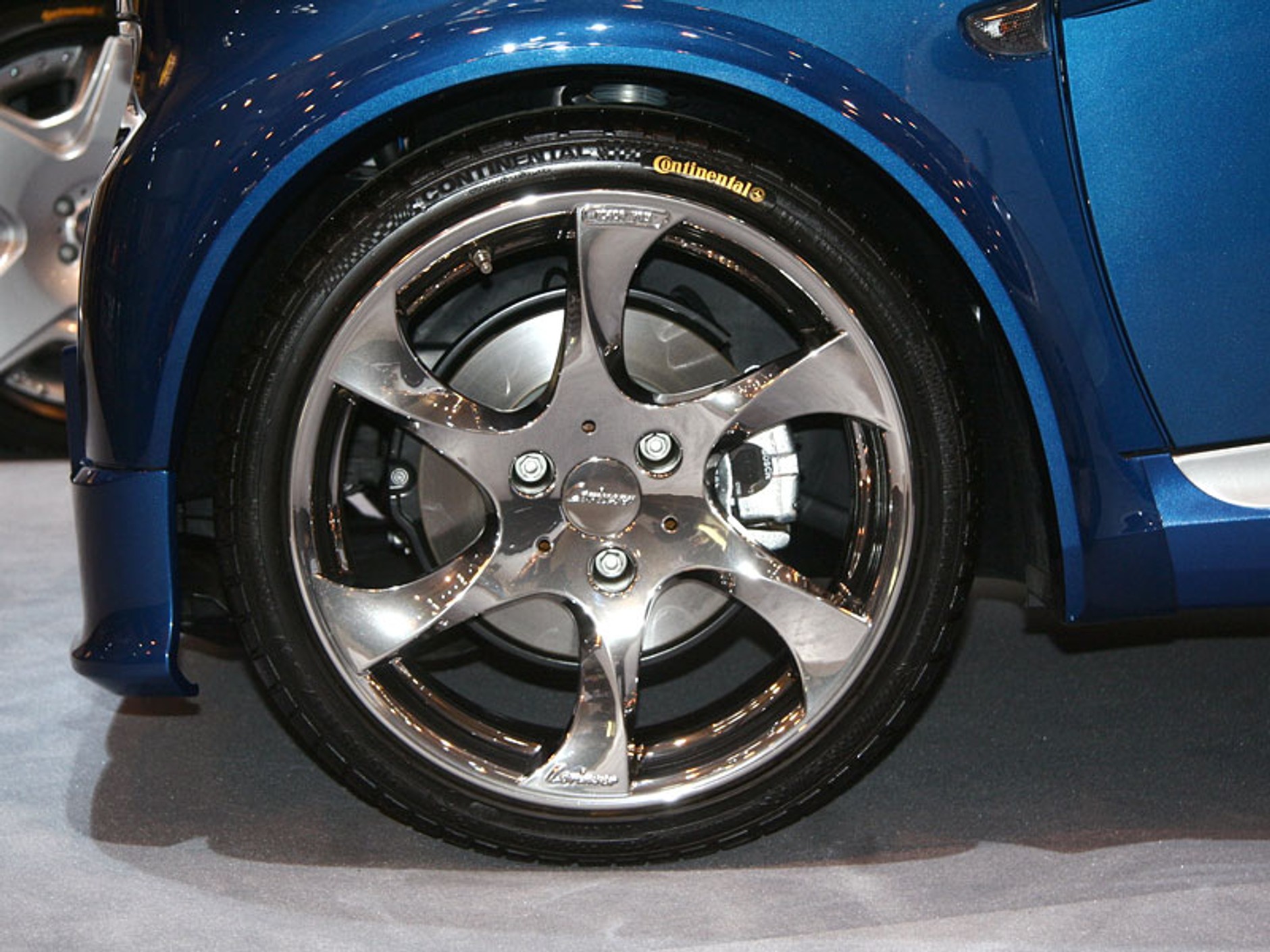 Essen Motor Show 2007: Moc i elektrownia pod maską (fotogaleria 3)