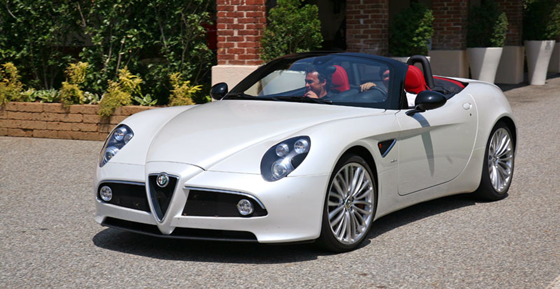 Alfa Romeo 8C Spider: pierwsze wrażenia z jazdy