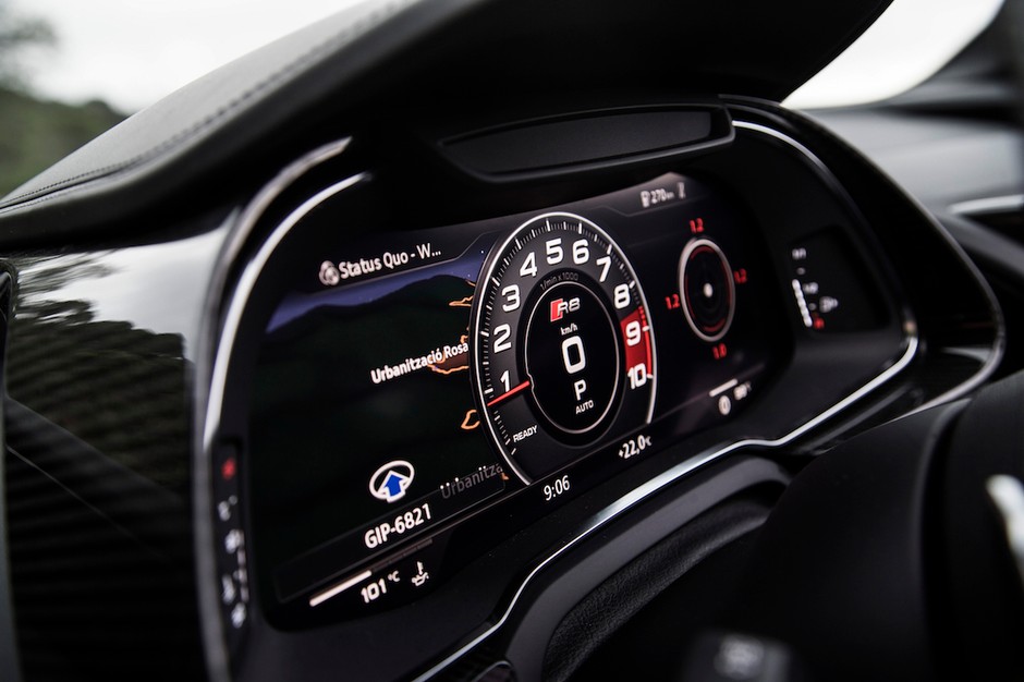 Audi R8 
Spyder