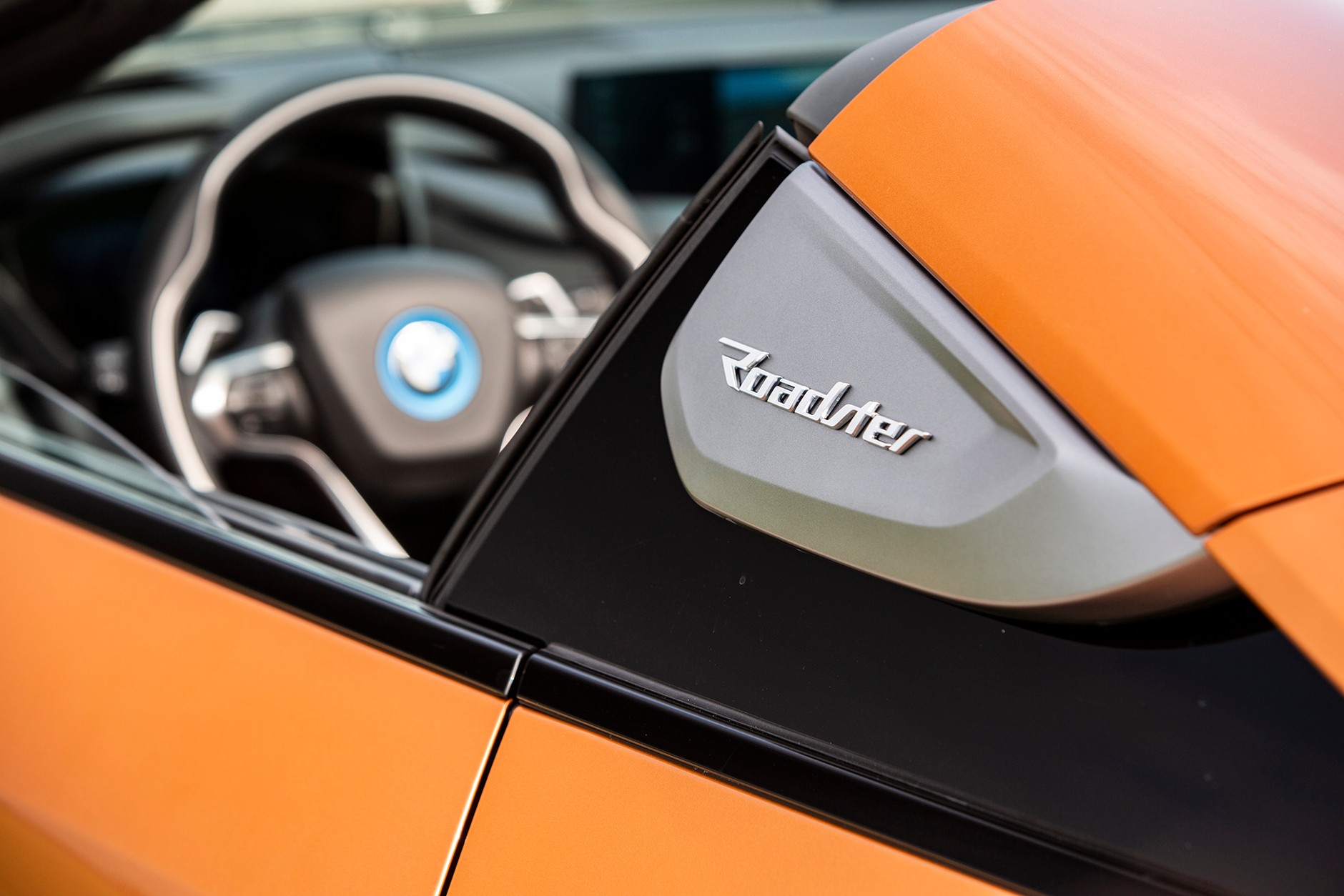 Test BMW i8 Roadster - futurystycznie i luksusowo