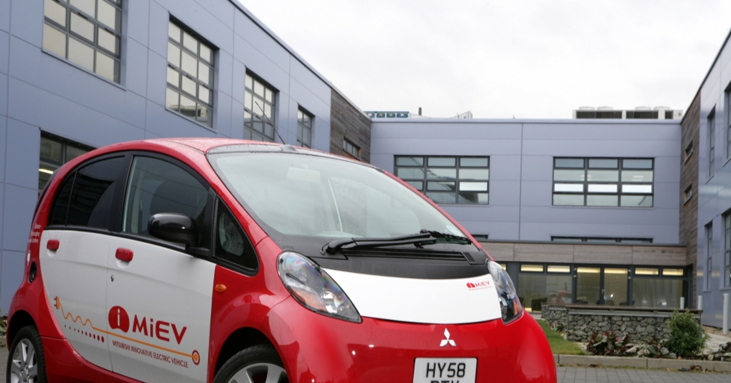 Mitsubishi i-MiEV - Elektryczny mieszczuch testowany w Wielkiej Brytanii