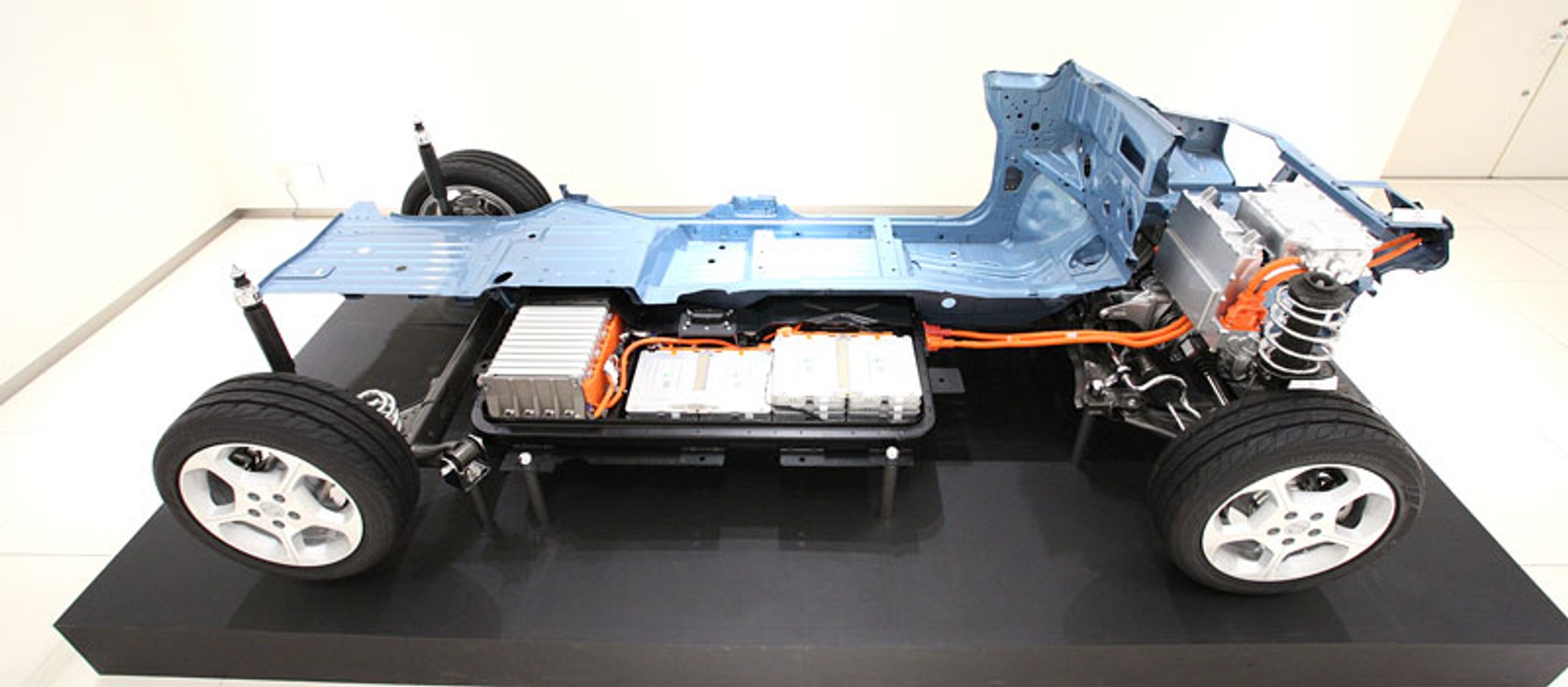 Nissan EV-11: Tiida jako elektromobil na každodenní použití