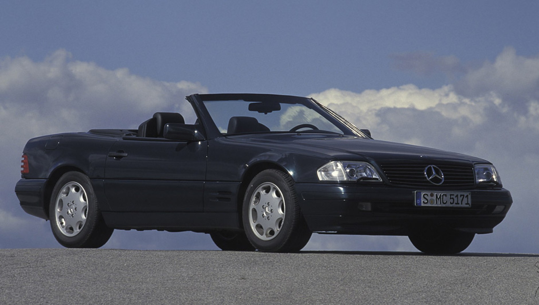 Starzeją się, ale już nie tanieją: zobacz, które auta są lokatą kapitału?