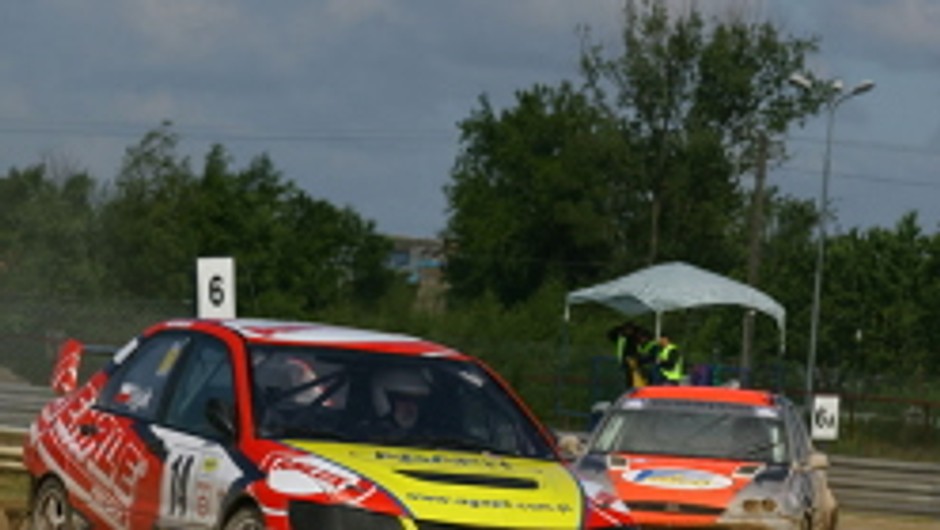 Rallycross: międzynarodowe emocje w Słomczynie