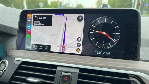 Nawigacja Waze w interfejsie Apple CarPlay