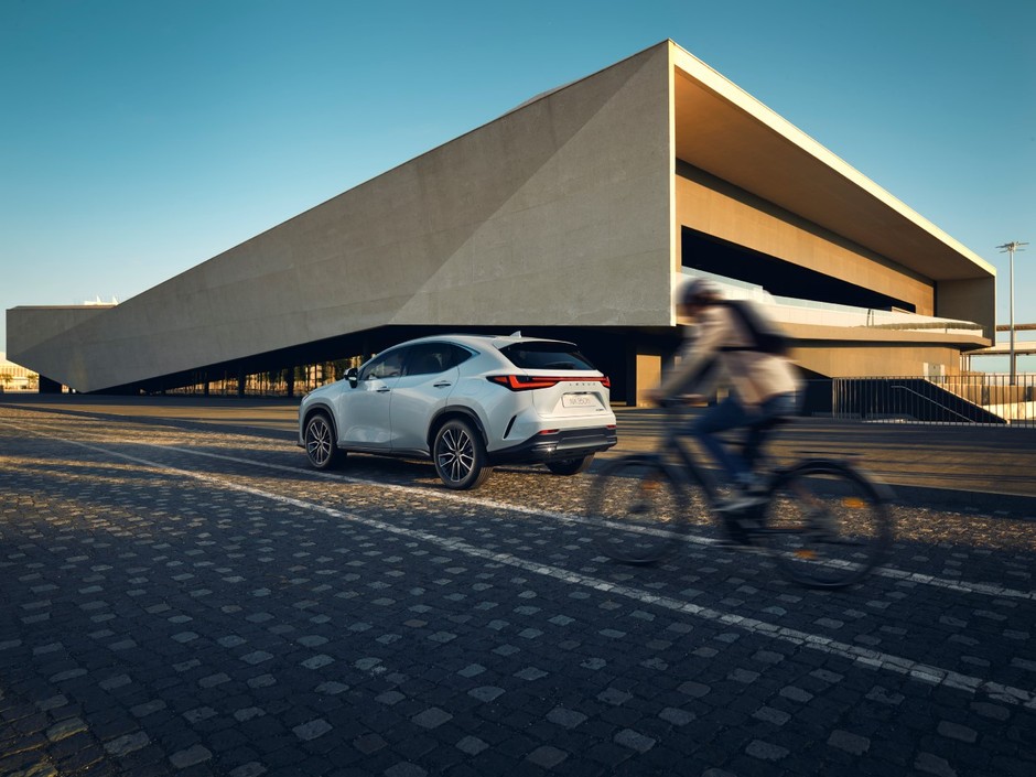 Lexus z systemem elektronicznej klamki