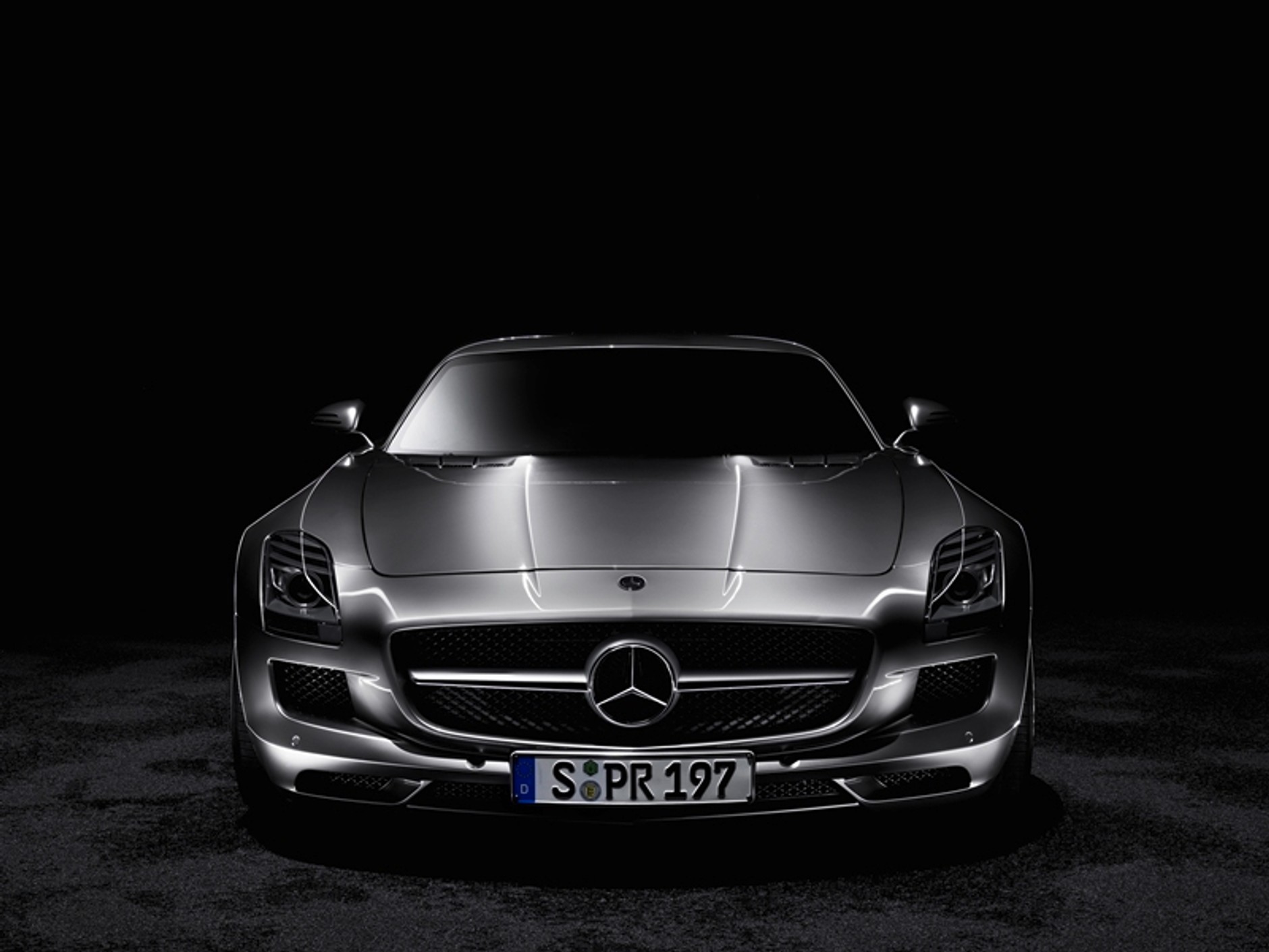 Mercedes SLS AMG w całej okazałaości