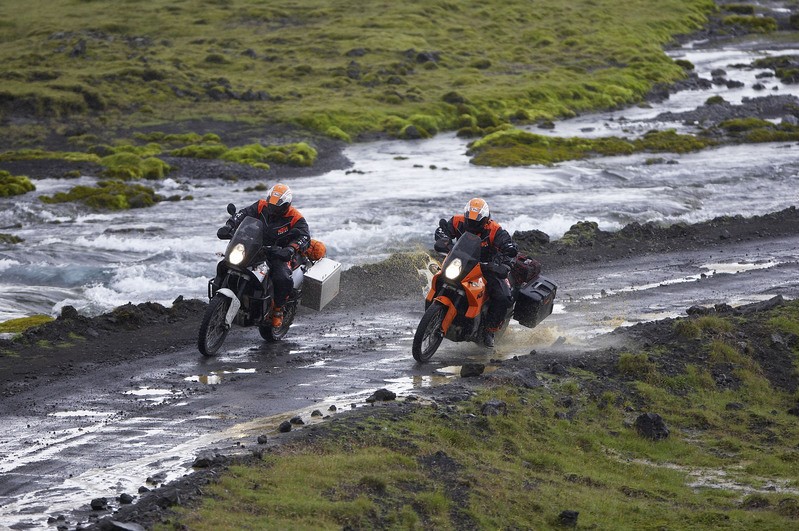 KTM 2009 – prawdziwy supersport i turystyczny motard