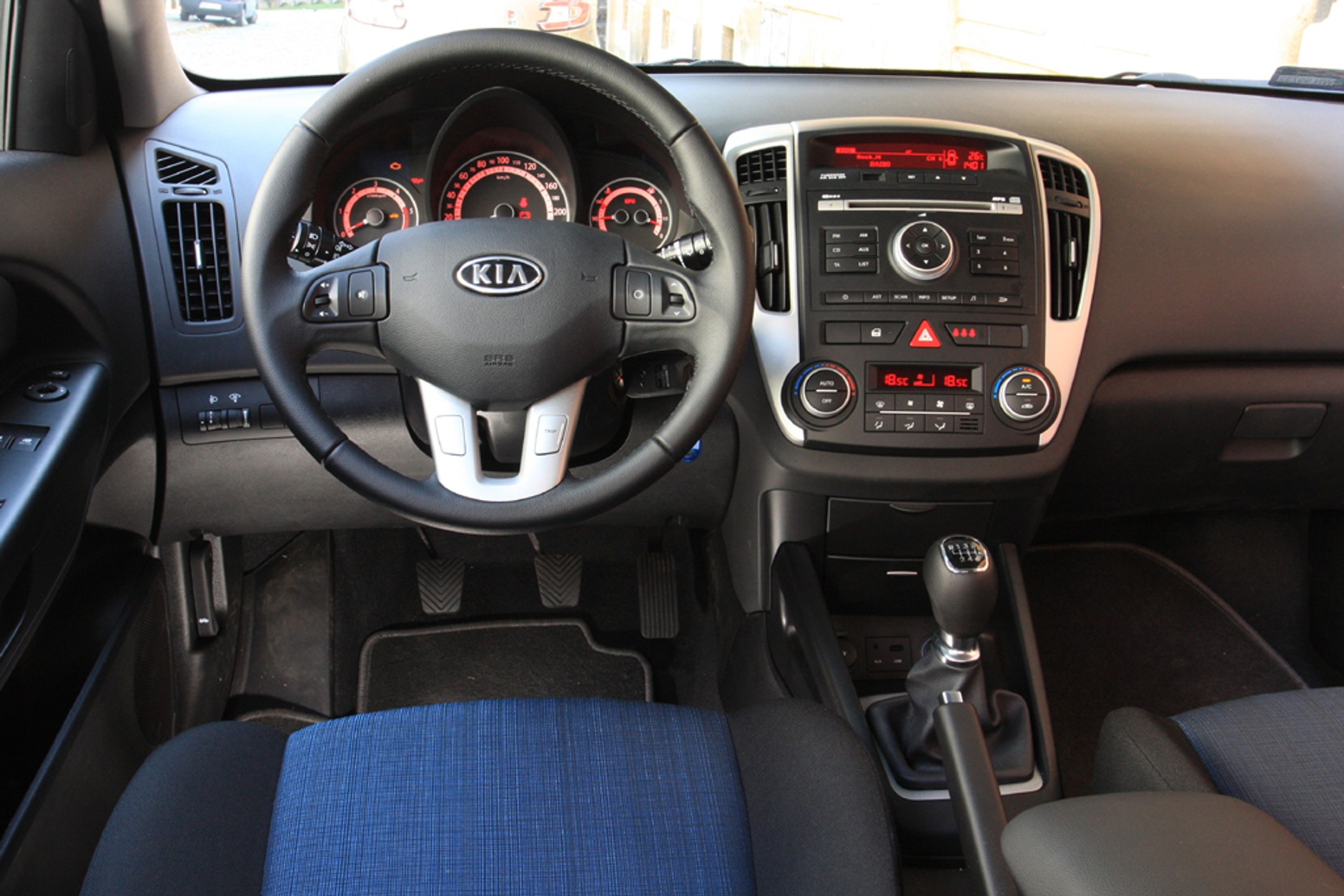 Kia ceed kontra Renault Megane - Nowości nastawione na sukces