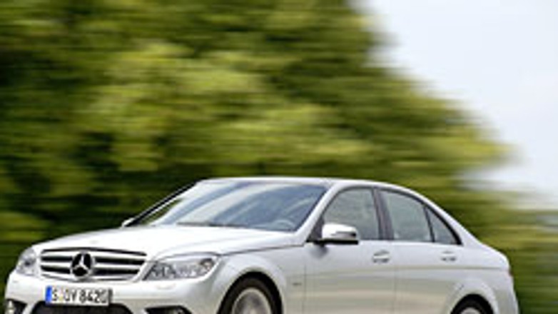 Paryż 2008: Mercedes-Benz C 250 CDI BlueEFFICIENCY – 4 cylindry, 500 Nm, 5,2 l/100 km