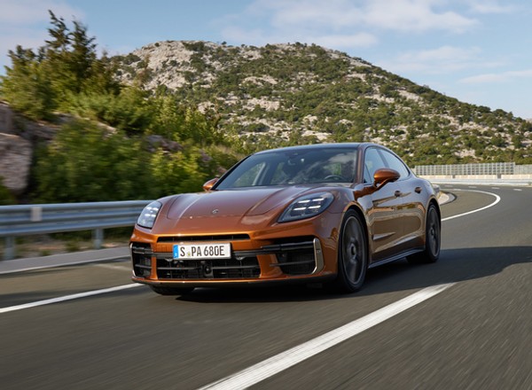 Nowe Porsche Panamera ma jeszcze V8, następca będzie elektryczny