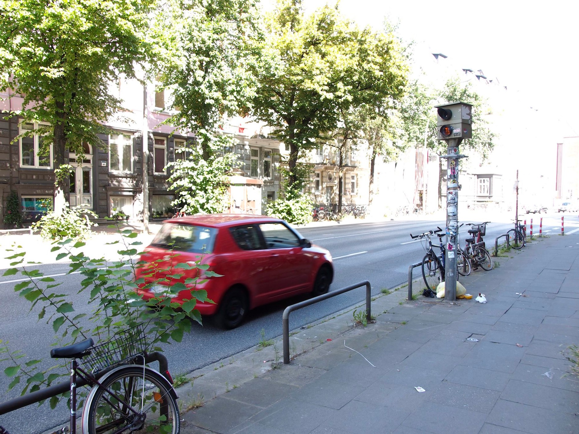 Mandat za wykroczenie z zagranicy zarejestrowane np. przez fotoradar możemy dostać pocztą na nasz polski adres domowy