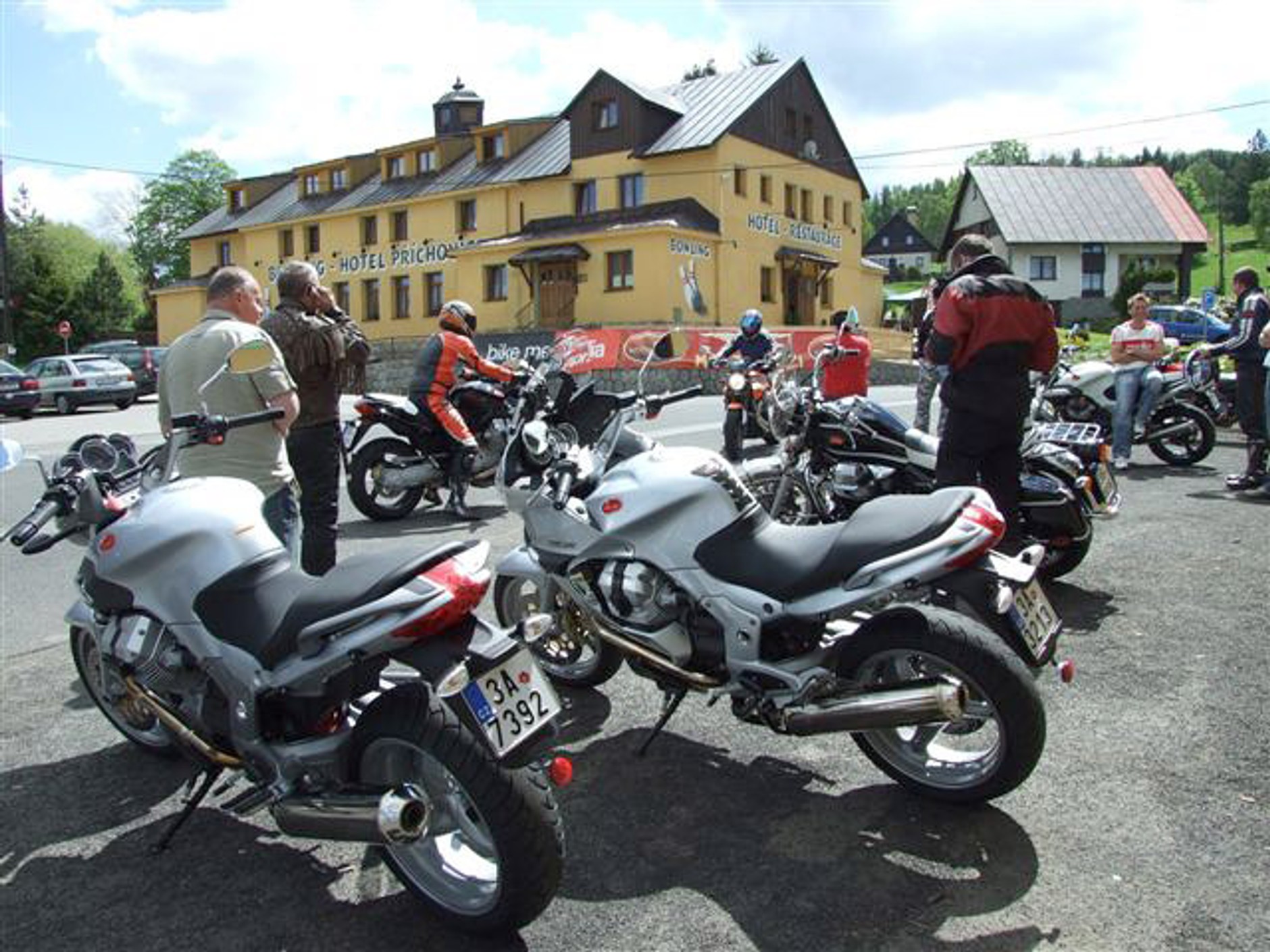 Aprilia i Moto Guzzi, czyli dzień w Górach Izerskich