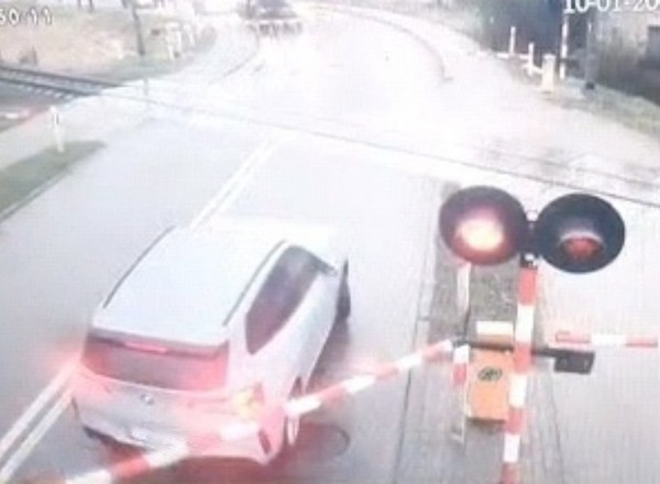 Popełniła błąd i chciała go naprawić. Do 2 tys. zł mandatu dorzucili kolejne 1,5 tys. zł