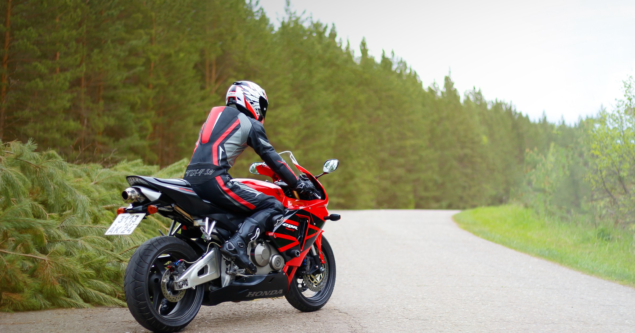 Motocykl także musi posiadać numer VIN. Najczęściej można go znaleźć na jego ramie.