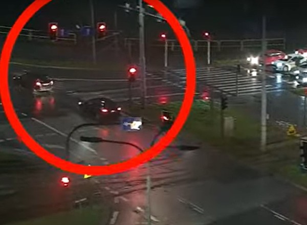Temu "szklanemu oczku" nic nie umknie. Policjanci pokazali, co robią kierowcy [WIDEO]