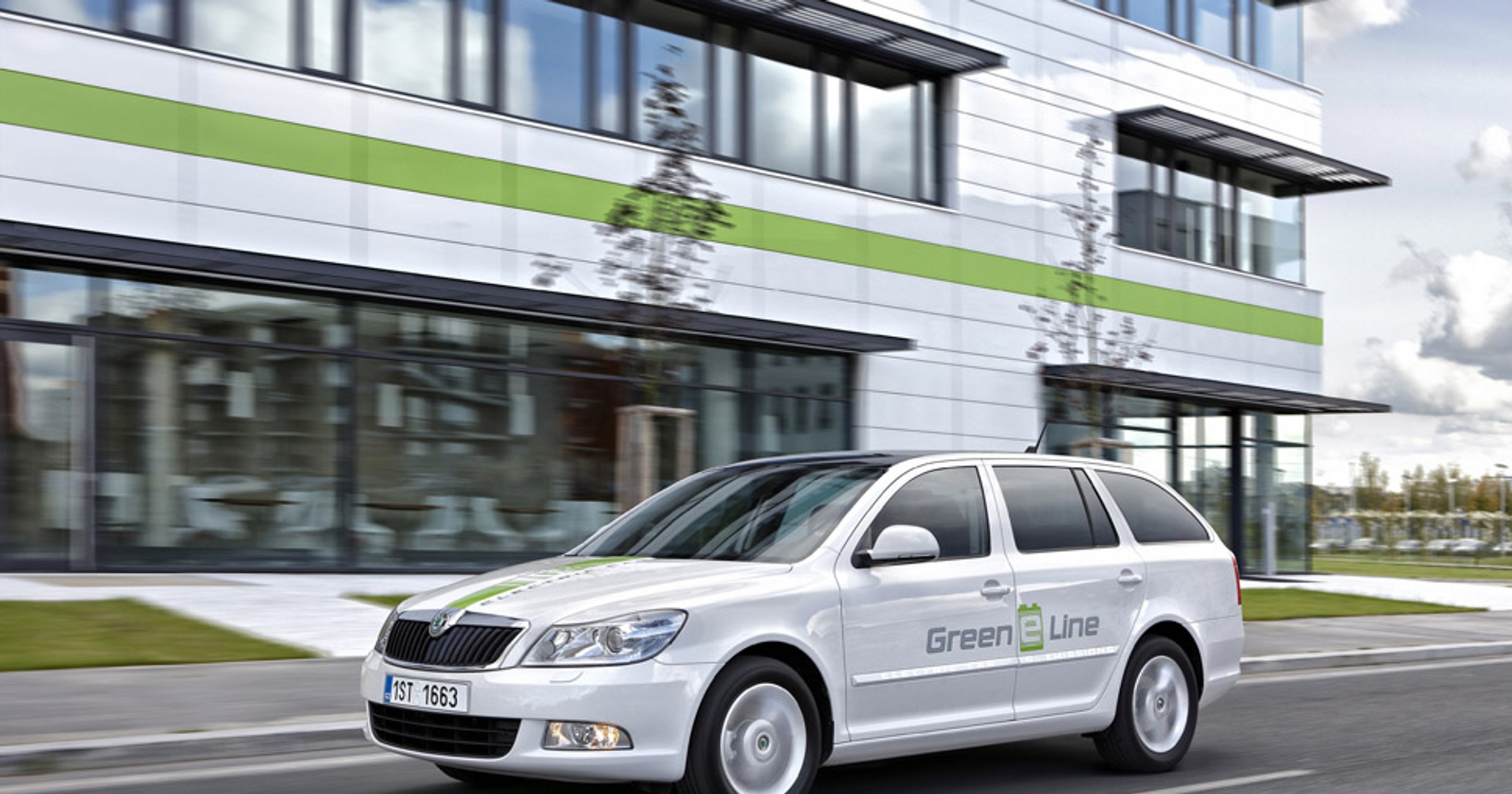 Skoda Octavia E-line: bardziej zielona niż Greenline