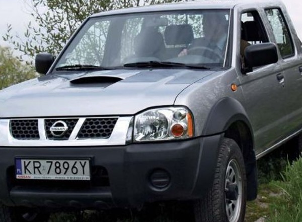 Nissan Pickup 4x4 - terenowy robotnik