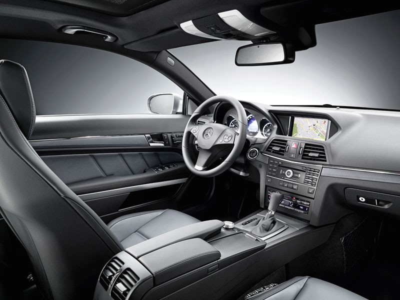 Genewa 2009: Mercedes-Benz E-Klasa Coupe - dane techniczne i zdjęcia