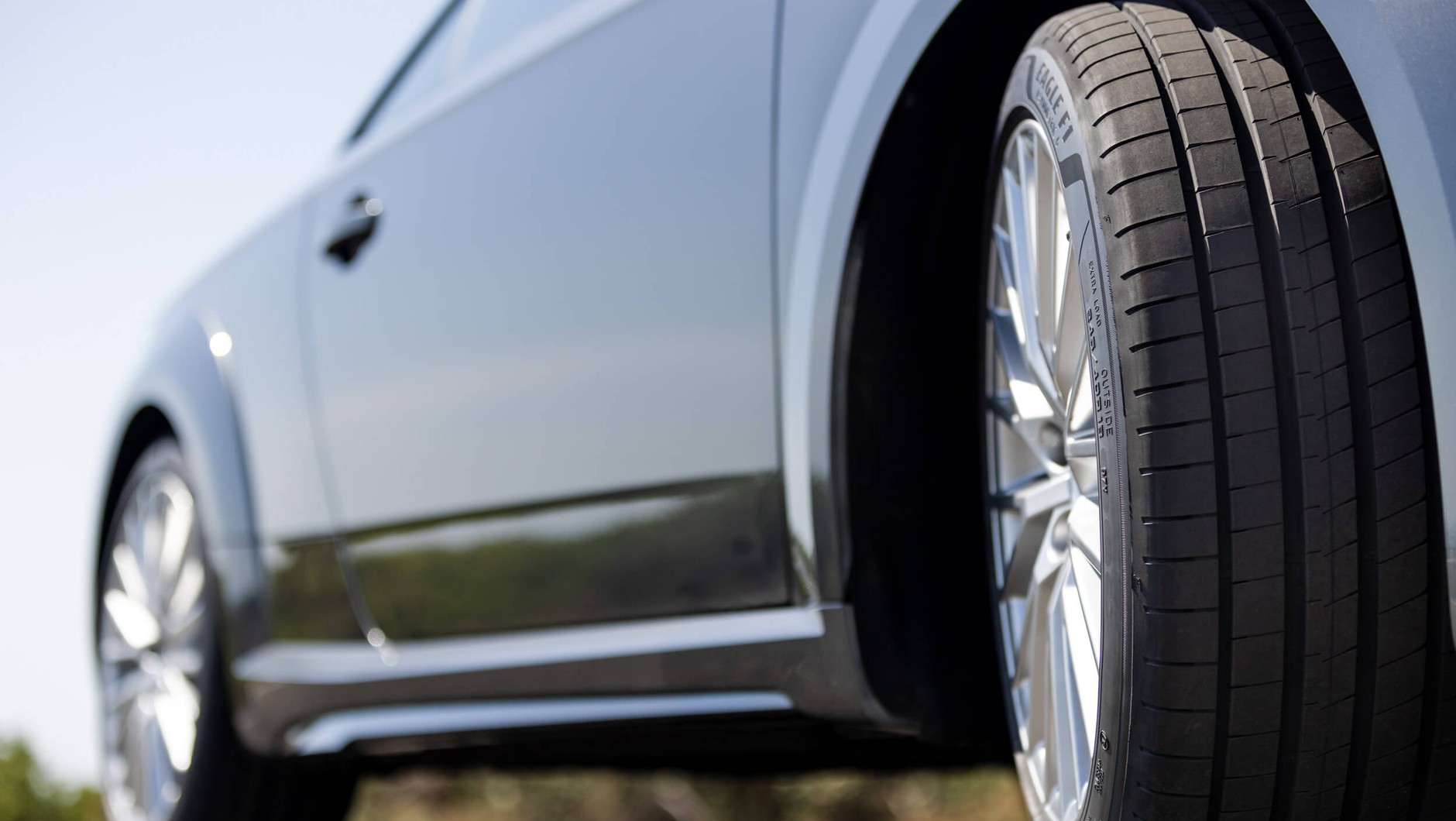 Inny model z serii Goodyear Eagle F1