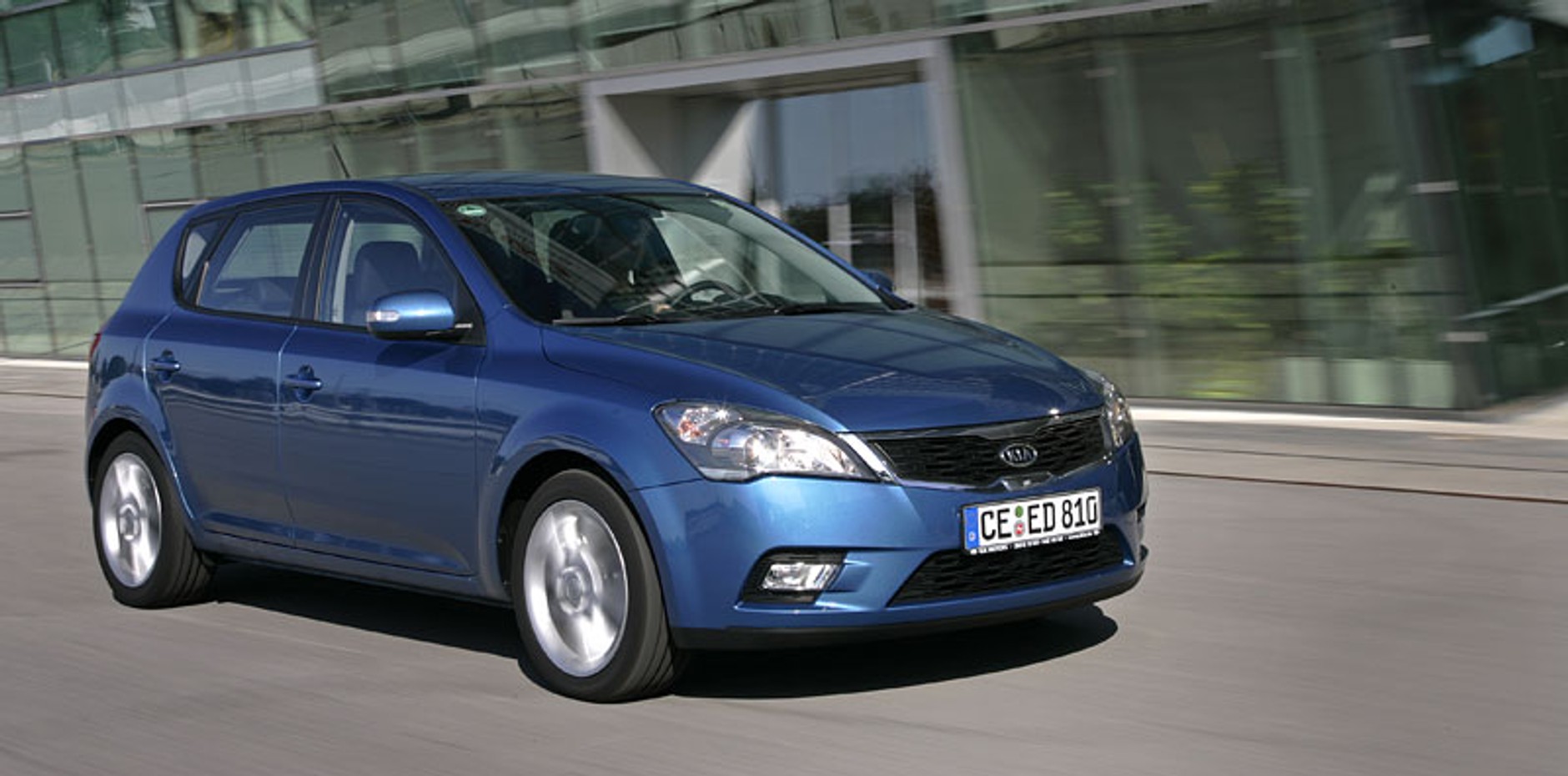 Kia cee´d 2010: pierwsze wrażenia z jazdy