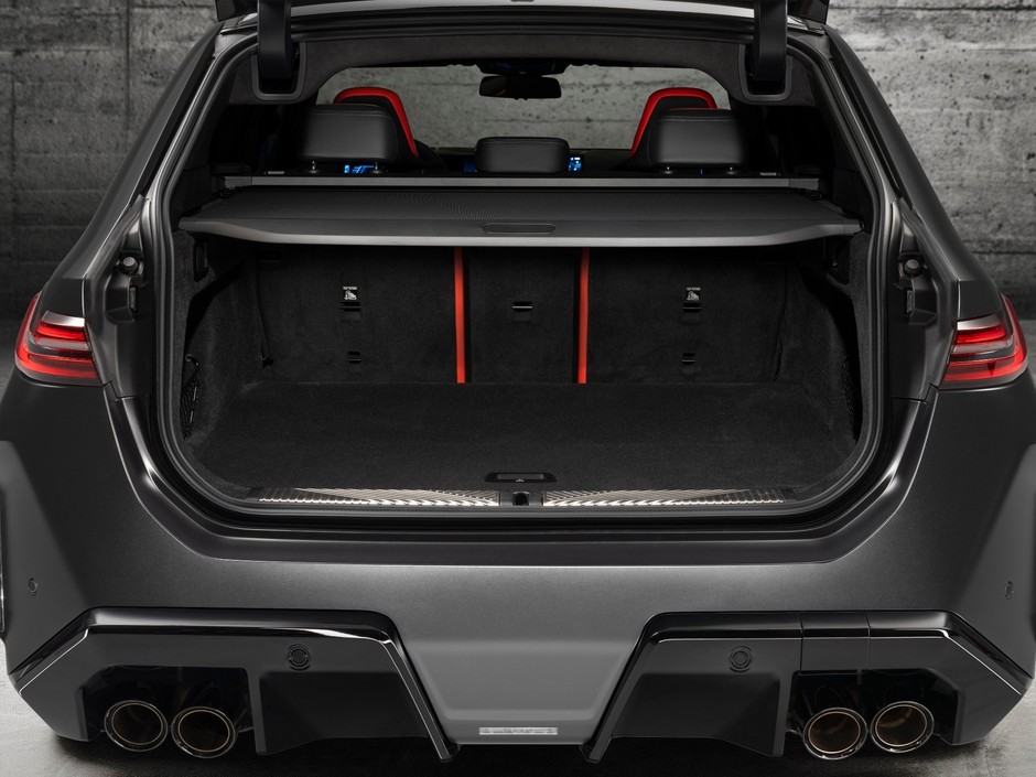 2025 BMW M5 Touring