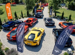 Wyciągną z garaży wyjątkowe auta i mocno je przewietrzą. Prawie 30 Ferrari na trasie