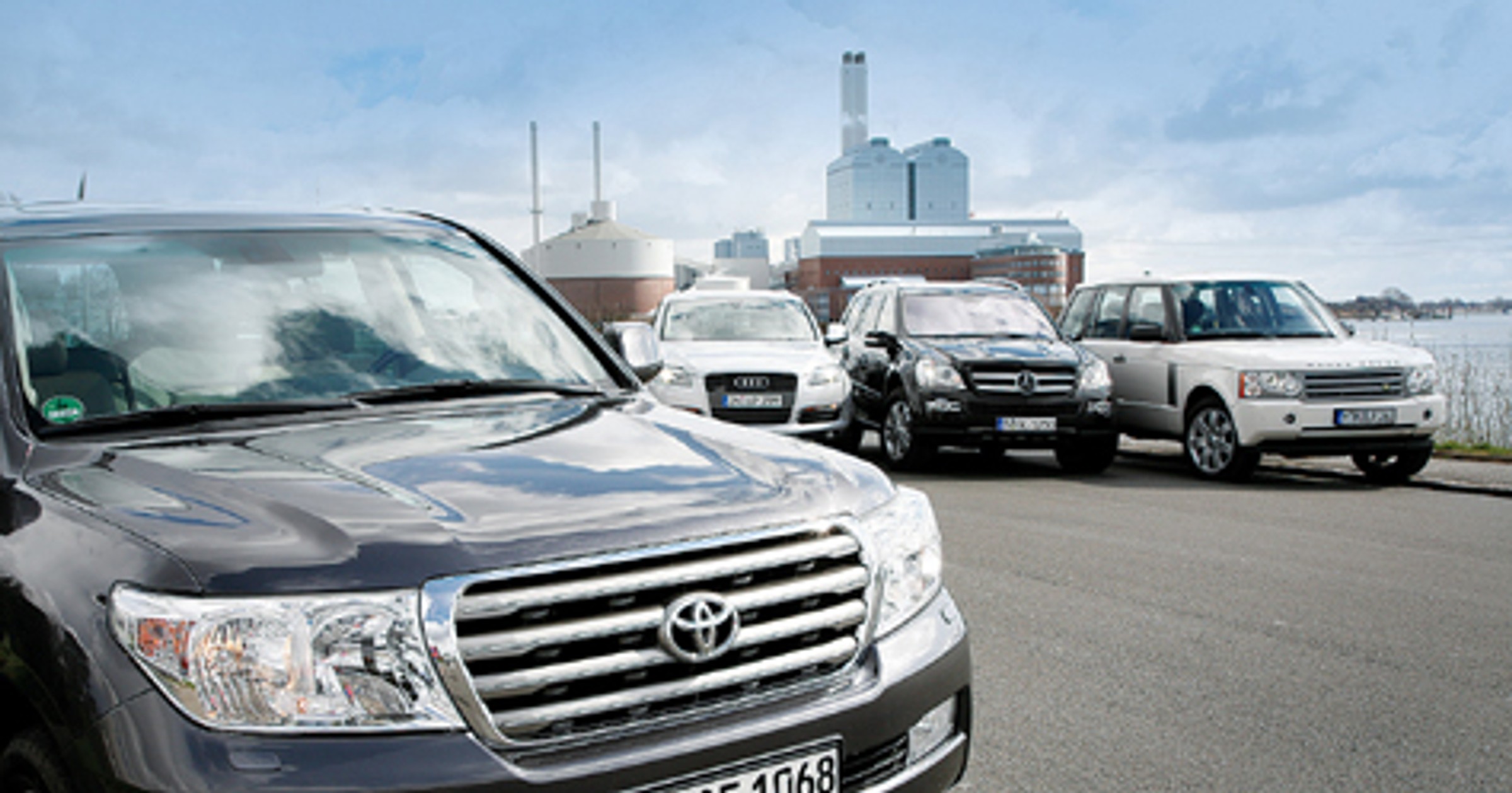 Toyota Land Cruiser V8 4.5 d-4d kontra Audi Q7 4.2 tdi, Mercedes GL 420 CDI i Range Rover TDV8 - Arystokracja w terenie