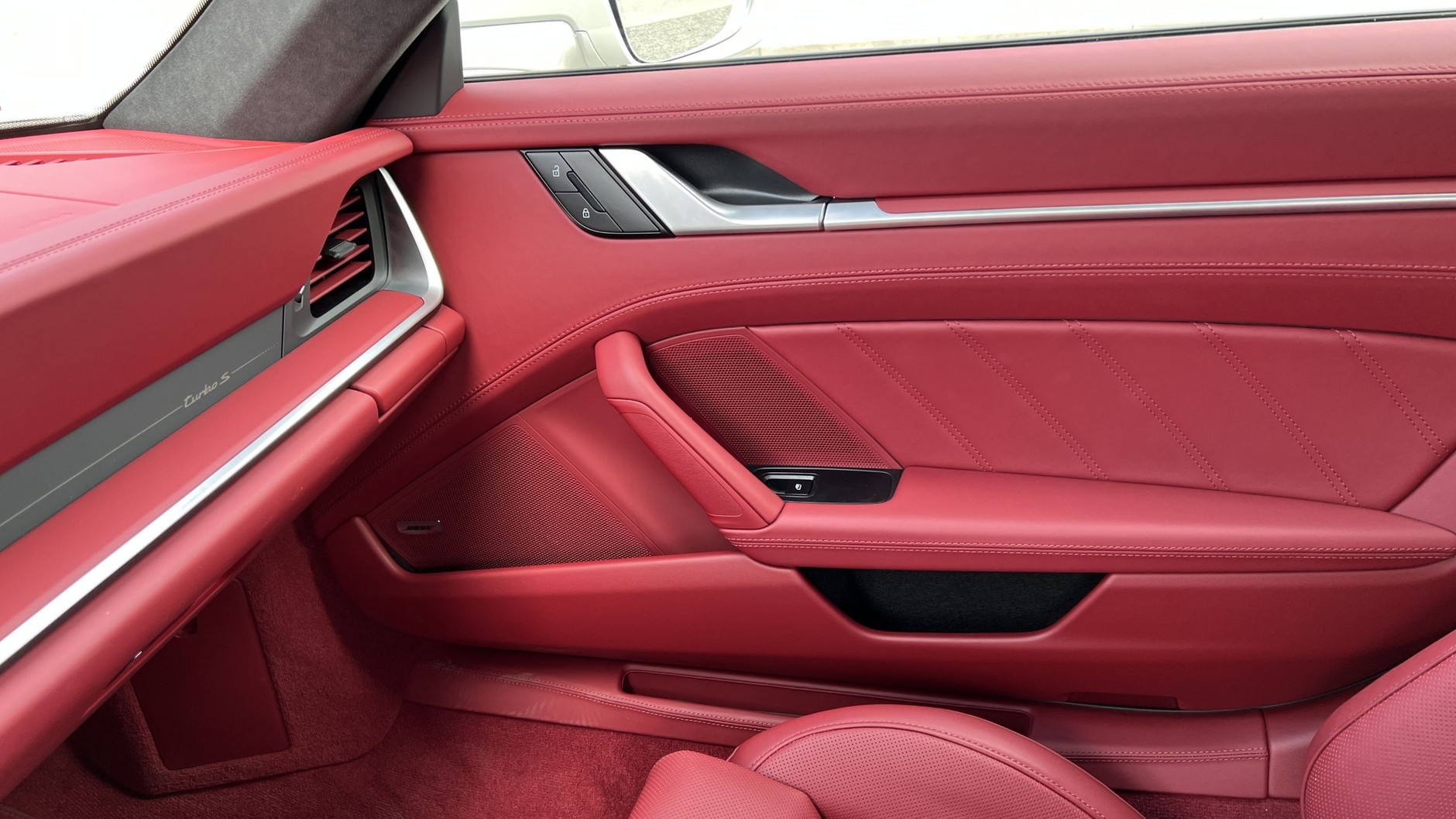 Porsche 911 Turbo S (generacja 992.2)