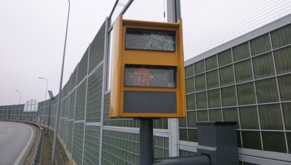 Pierwszy fotoradar na polskiej autostradzie został zniszczony