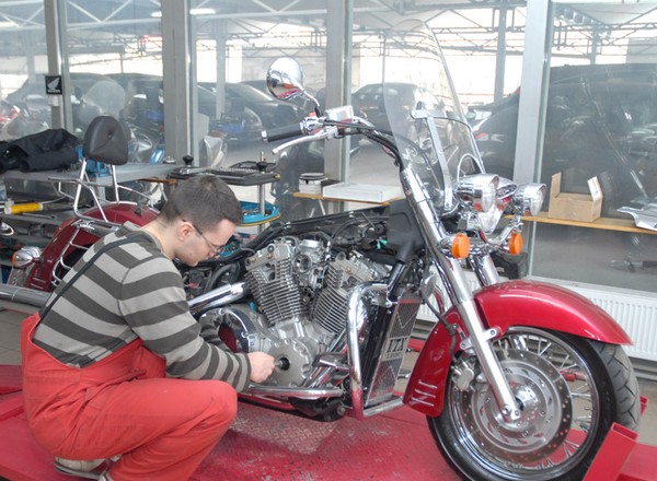 Jak przygotować motocykl do sezonu