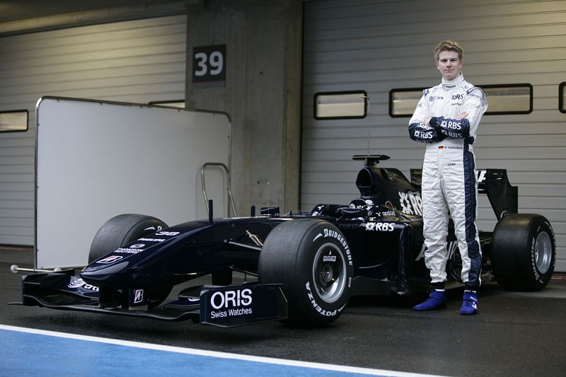 Formuła 1: Willimas FW31 jeszcze zamaskowany i... już uszkodzony! (fotogaleria)