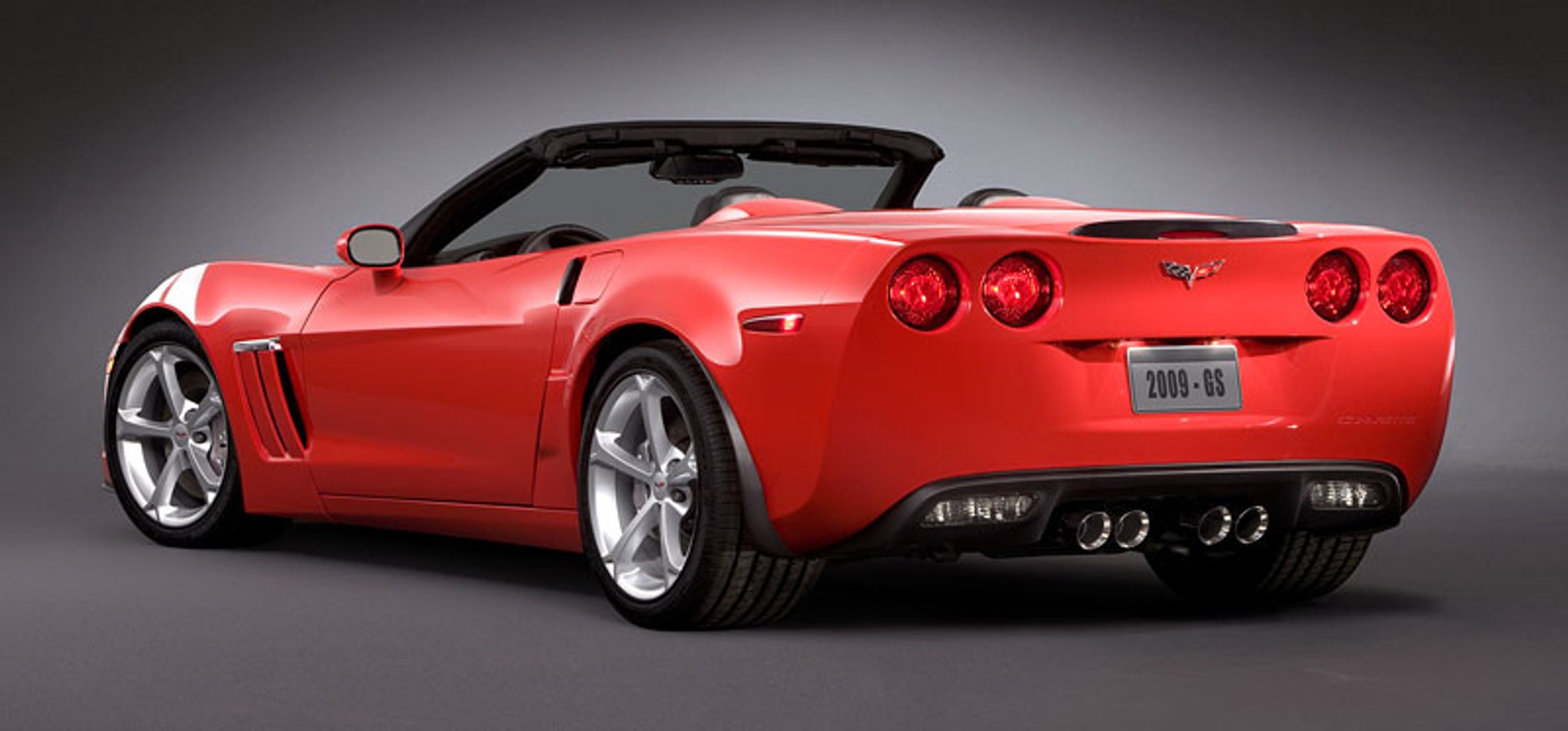 Corvette Grand Sport: poszerzone nadwozie i więcej mocy